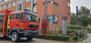 Der GW-L der Feuerwehr Darlingerode auf dem Schulhof der Marianne-Buggenhagen-Schule