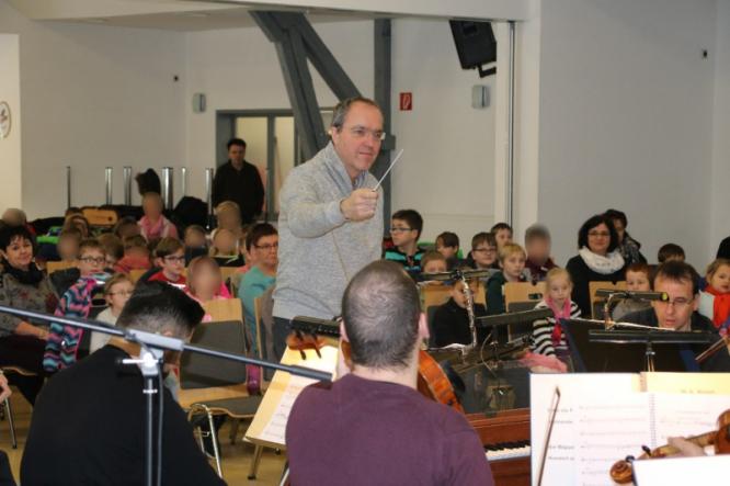 2019_01_30_neujahrskonzert_dirigent_img_0012.jpg